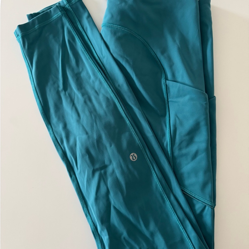 Lululemon leggings with side pockets